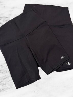 Alo High-Rise Black Bike Shorts - Sculpting Fitness Short 2 Pair